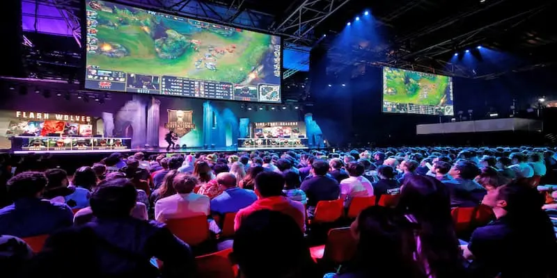 Các giải đấu esports diễn ra liên tục